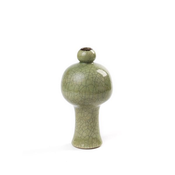 A VASE , CHINA, QING DYNASTY, 19TH CENTURY