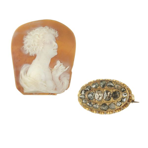 SHELL CAMEO AND DIAMOND BROOCH IN GOLD 