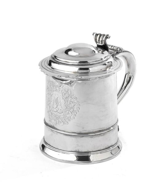 A SILVER TANKARD, LONDON, 1708, MARK OF HUMPHREY PAYNE