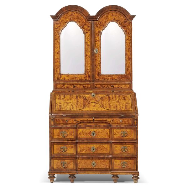 



A NORTHERN ITALY BUREAU TRUMEAU, 18TH CENTURY