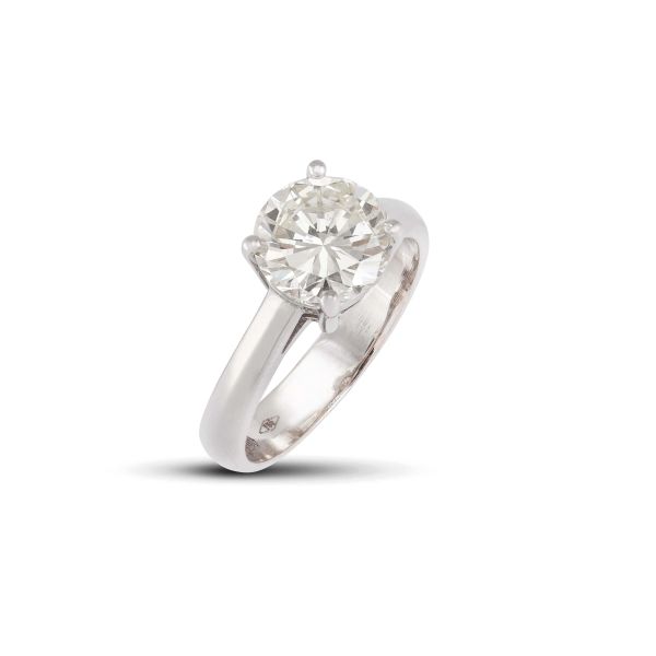 



SOLITAIRE DIAMOND RING IN 18KT WHITE GOLD