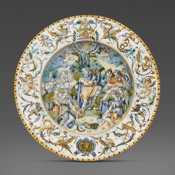 A LARGE COAT OF ARMS PLATE, URBINO, PATANAZZI WORKSHOP, LATE 16TH CENTURY