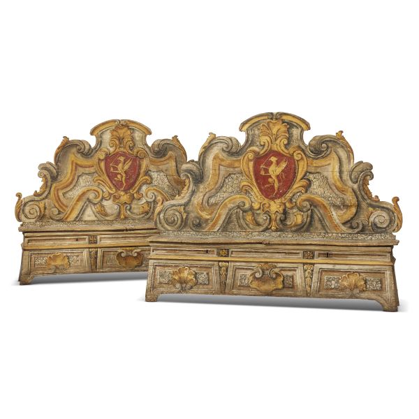 A PAIR OF ENTRANCE HALL TUSCAN BENCHES, FIRST HALF 18TH CENTURY