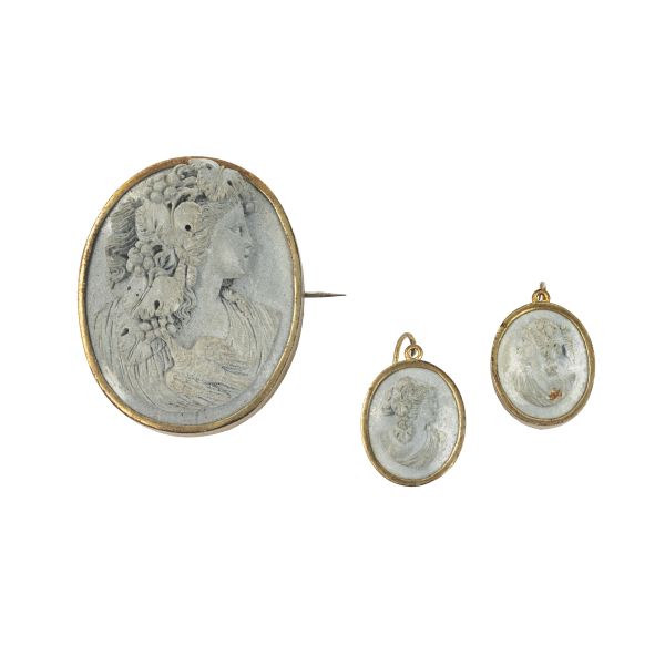 ANTIQUE LAVA STONE DEMI PARURE IN METAL