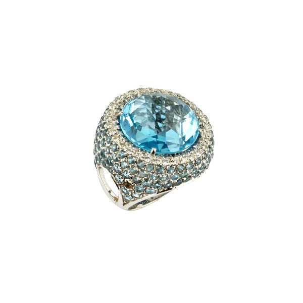 



BIG SEMIPRECIOUS STONE AND DIAMOND RING IN 18KT WHITE GOLD