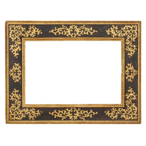 



A 17TH CENTURY STYLE FRAME, 20TH CENTURY