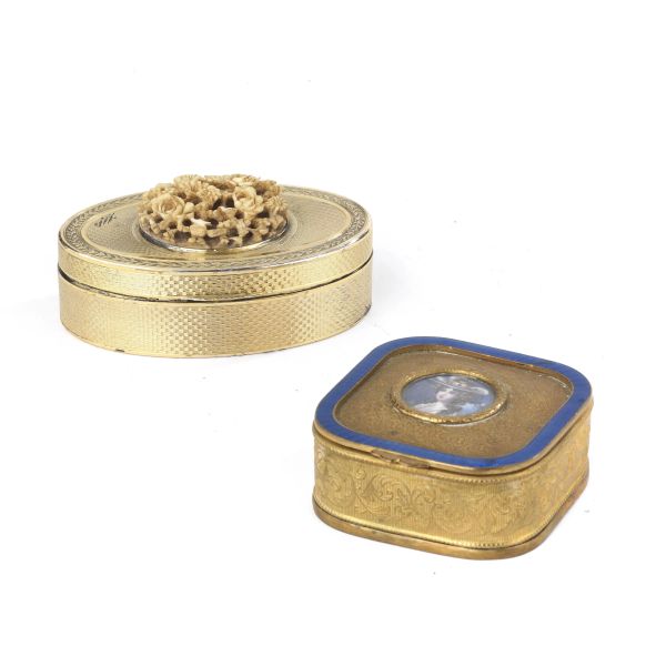 A LITTLE GOLDEN METAL BOX, END OF 19TH CENTURY AND A LITTLE VERMEIL BOX, FRANCE, 19TH CENTURY