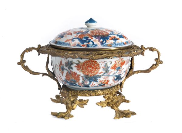 A BOWL WITH COVER, CHINA, QING DYNASTY, 18TH CENTURY