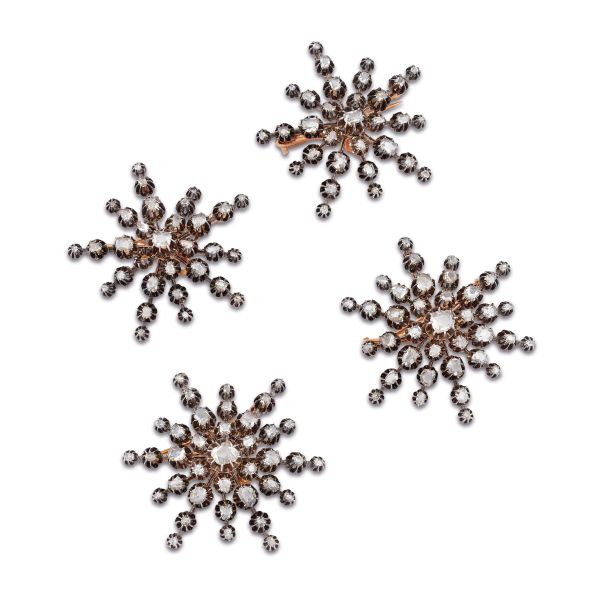 



FOUR DIAMOND STAR-SHAPED BROOCHES
