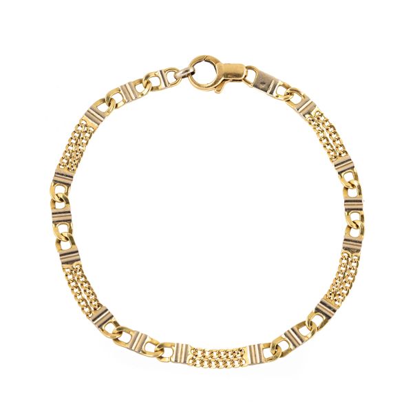 



GOLD BRACELET