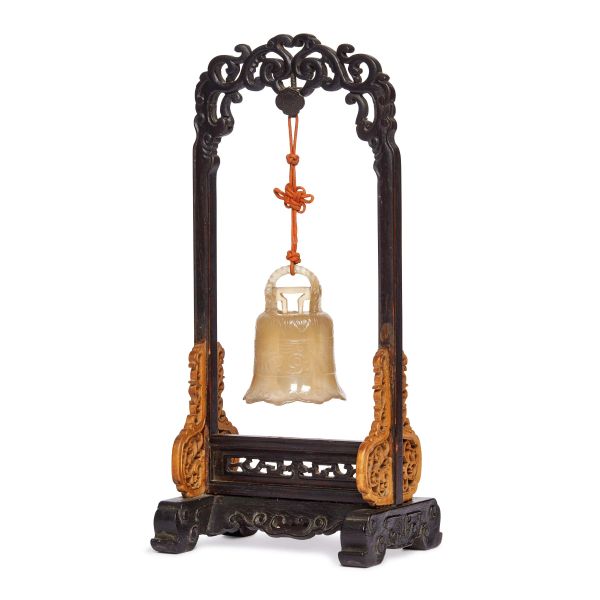 



AGATE BELL, CHINA, QING DYNASTY, 19TH CENTURY