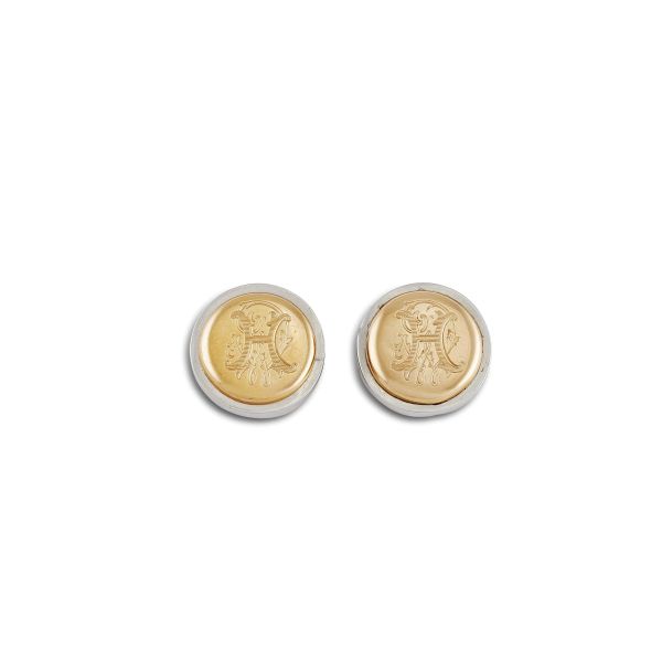 PAIR OF BUTTONS IN 18KT TWO TONE GOLD