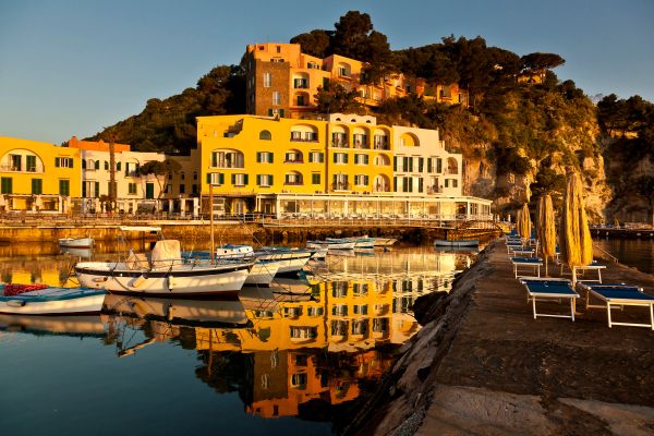 Regina Isabella, Ischia