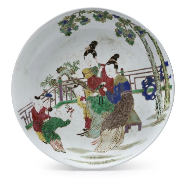 



A FAMILLE VERTE PORCELAIN PLATE, CHINA, KANGXI PERIOD, 18TH CENTURY 