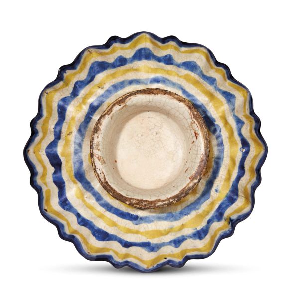 COPPA UMBONATA O CRESPINA, FAENZA, 1540 CIRCA