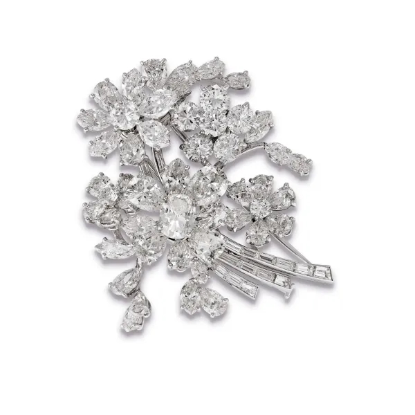 



BULGARI FLORAL BROOCH "EN TREMBLANT" WITH DIAMONDS