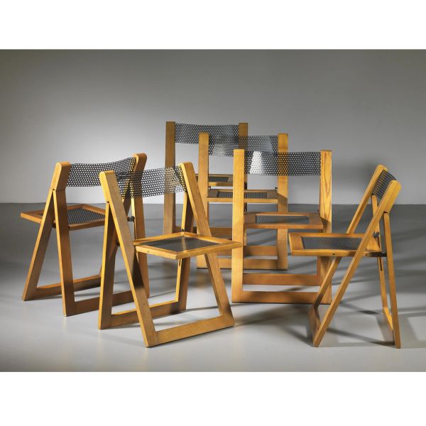 SIX FOLDING CHAIRS, WOODEN AND METAL STRUCTURE