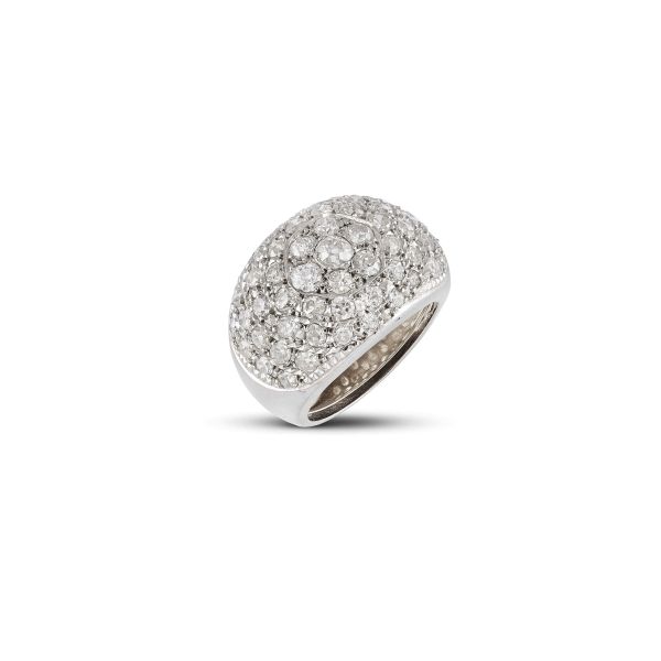 DIAMOND DOME BAND RING IN 18KT WHITE GOLD