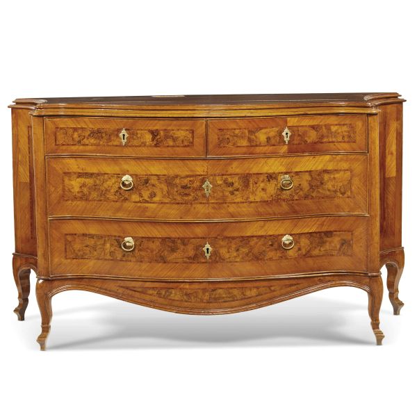 A VENETIAN COMMODE, SECOND HALF 18TH CENTURY