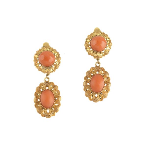 CORAL DROP EARRINGS IN 18KT YELLOW GOLD