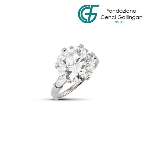 



BULGARI DIAMOND RING IN PLATINUM