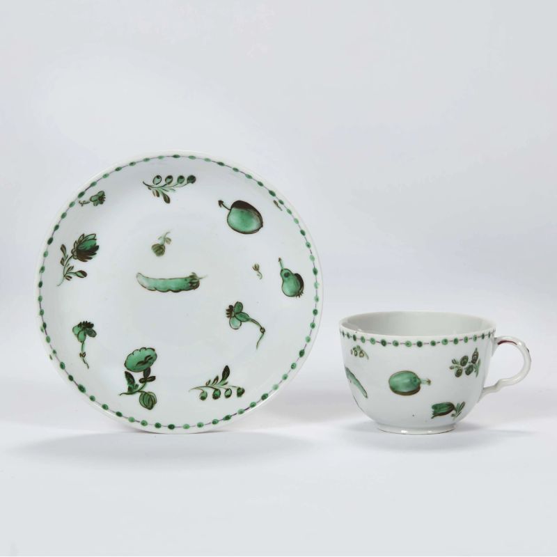 TAZZINA CON PIATTINO, DOCCIA, MANIFATTURA GINORI, SECONDA METÀ SECOLO XVIII  - Auction TIMED AUCTION | A HUNDRED COLLECTABLE CUPS - Pandolfini Casa d'Aste