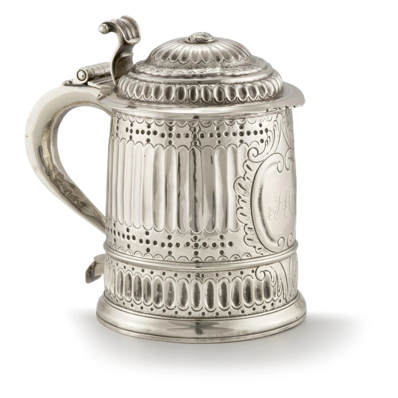 A STERLING SILVER TANKARD, LONDON, 1709, MARK OF TIMOTHY LEY  - Auction Italian and european silvers - Pandolfini Casa d'Aste