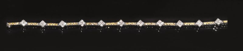 Bracciale in oro bianco, diamanti gialli e incolori  - Asta Importanti Gioielli e Orologi - I - Pandolfini Casa d'Aste