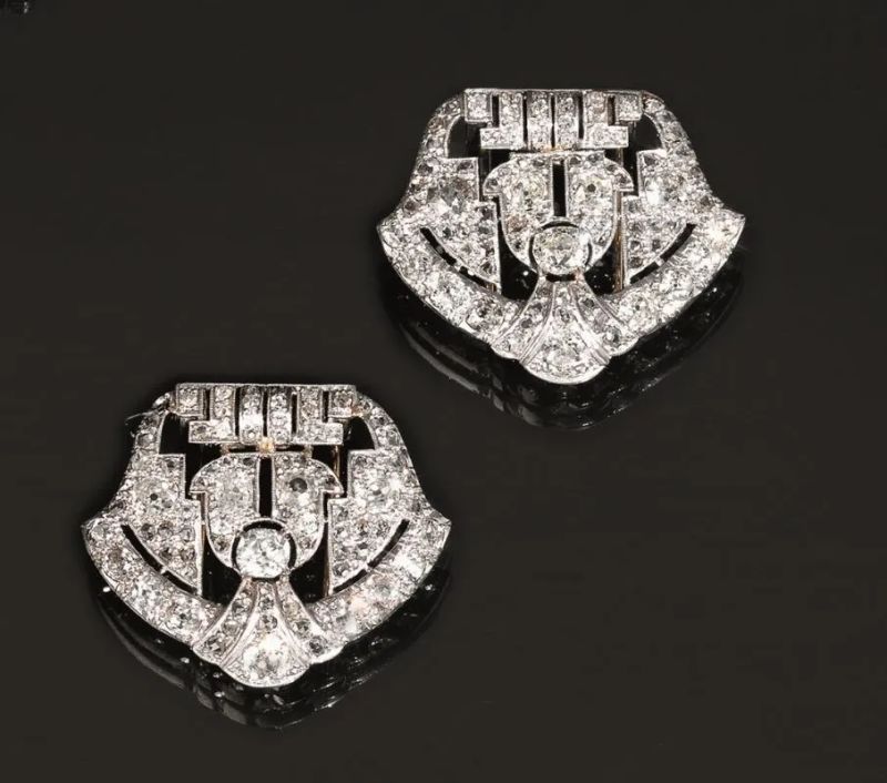 Coppia di clips, periodo D&eacute;co, in oro bianco e diamanti  - Auction Important Jewels and Watches - I - Pandolfini Casa d'Aste