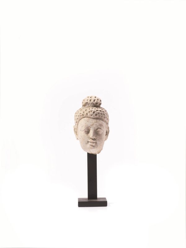 A PLASTER HEAD, PAKISTAN/AFGHANISTAN, GANDHARA, 5TH CENTURY  - Auction TIMED AUCTION | Asian Art -&#19996;&#26041;&#33402;&#26415; - Pandolfini Casa d'Aste