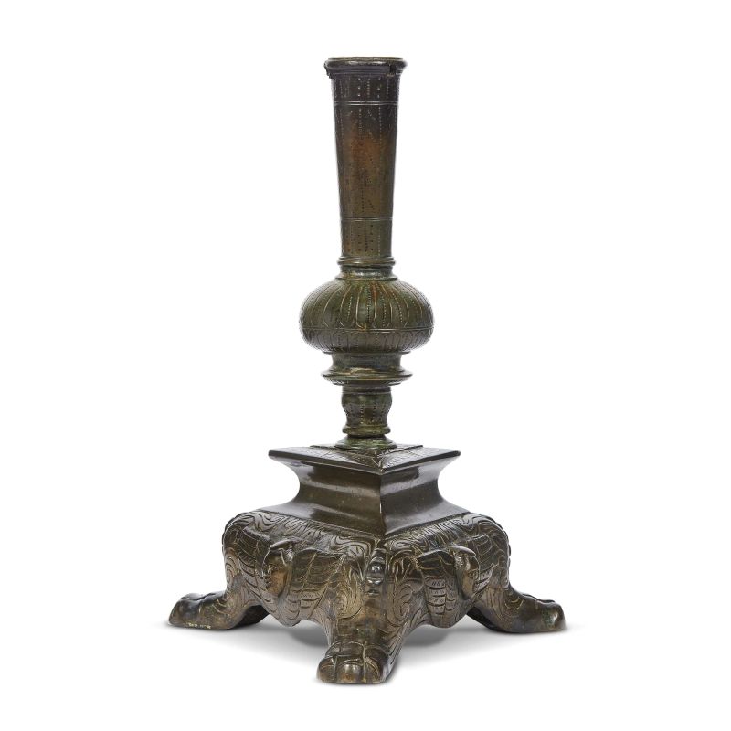 Flemish, 17th century, An holder-cross base, bronze, 27x18x18 cm  - Auction Sculptures and works of art from the middle ages to the 19th century - Pandolfini Casa d'Aste