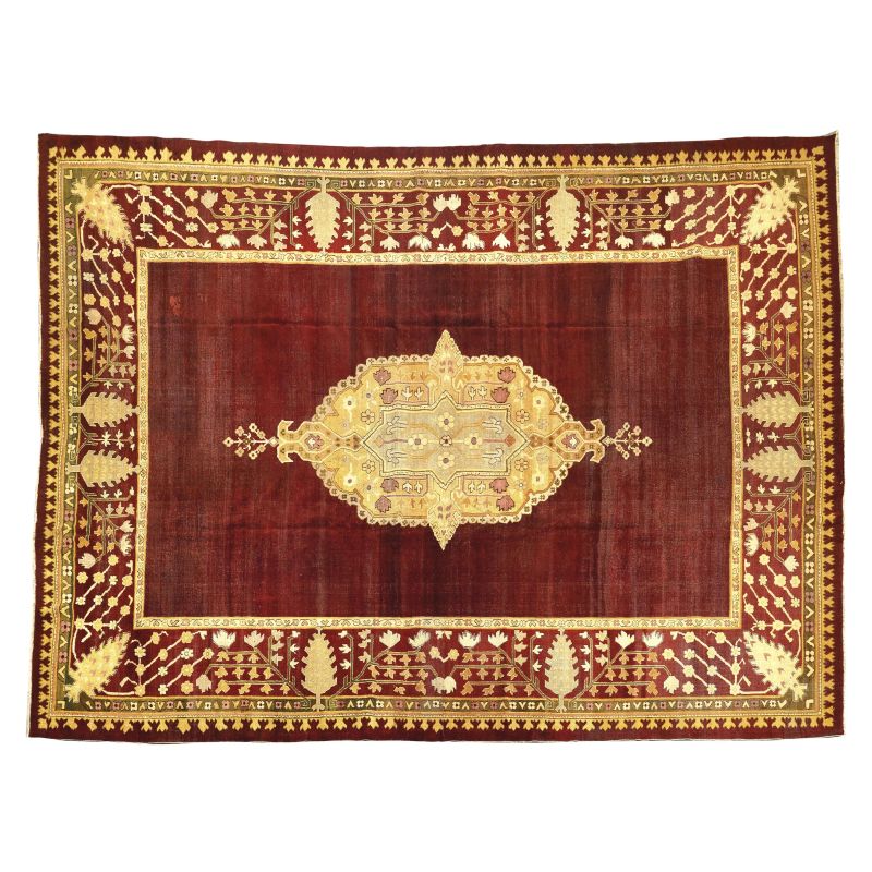 A RARE INDIAN AGRA CARPET, CIRCA 1880  - Auction FURNITURE AND WORKS OF ART FROM PRIVATE COLLECTIONS - Pandolfini Casa d'Aste