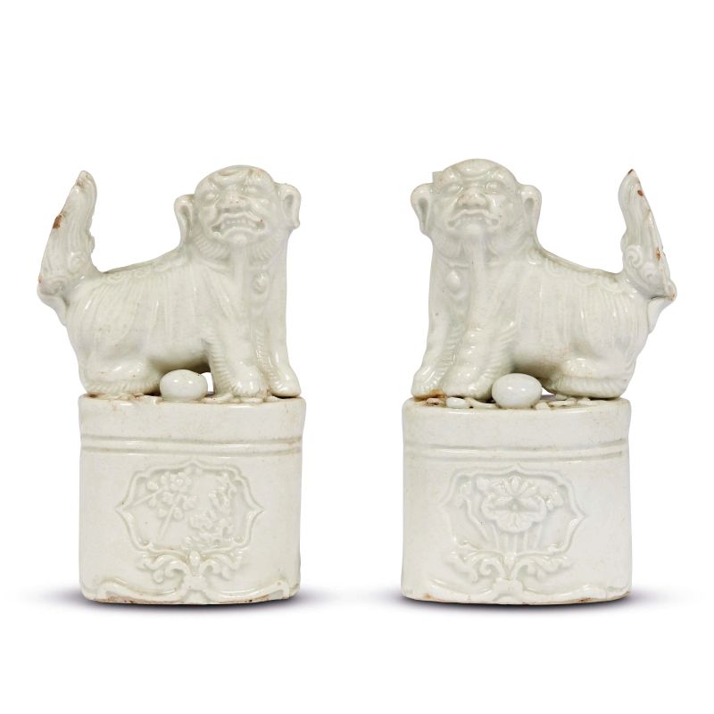 



COPPIA DI CANI PHO, CINA, DINASTIA QING, SEC. XVIII  - Asta Asian Art | 东方艺术 - Pandolfini Casa d'Aste