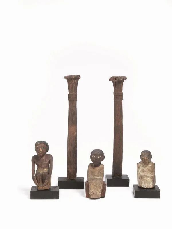 TRE STATUETTE E DUE COLONNE&nbsp;&nbsp;&nbsp;&nbsp;&nbsp;&nbsp;&nbsp;&nbsp;&nbsp;&nbsp;&nbsp;&nbsp;&nbsp;&nbsp;&nbsp;&nbsp;&nbsp;&nbsp;&nbsp;&nbsp;&nbsp;&nbsp;&nbsp;&nbsp;&nbsp;&nbsp;&nbsp;&nbsp;&nbsp;&nbsp;&nbsp;&nbsp;&nbsp;&nbsp;&nbsp;&nbsp;&nbsp;&nbsp;&nbsp;&nbsp;&nbsp;&nbsp;&nbsp;&nbsp;&nbsp;&nbsp;&nbsp;  - Asta Reperti archeologici - Pandolfini Casa d'Aste