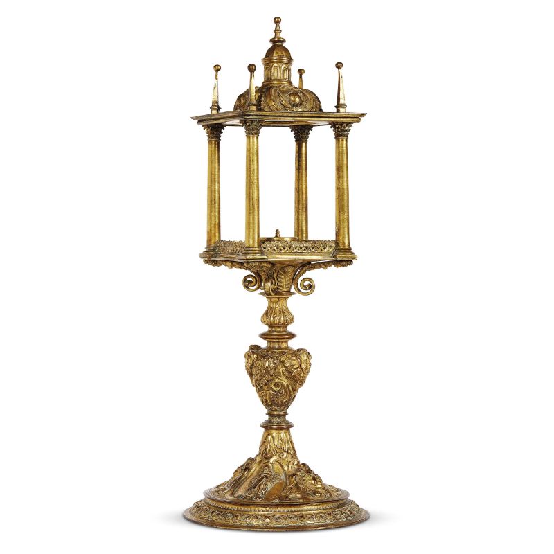 Roman, early 17th century, A reliquary, gilt copper and bronze, h. 40 cm, diam. base 14,5 cm  - Auction Sculptures and works of art from the middle ages to the 19th century - Pandolfini Casa d'Aste