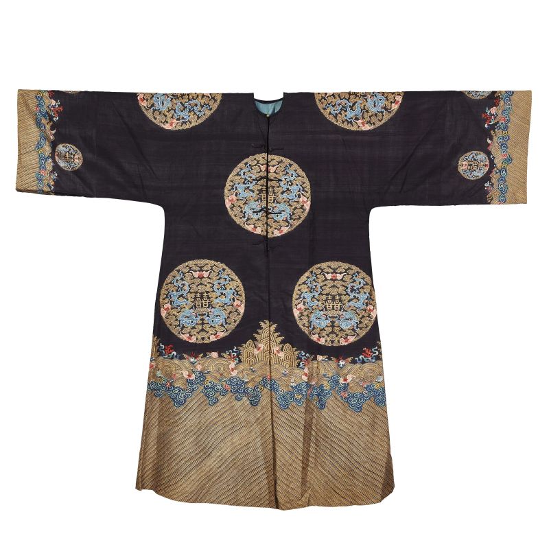 A DRESS, CHINA, QING DYNASTY, 19TH CENTURY  - Auction Asian Art  东方艺术 - Pandolfini Casa d'Aste
