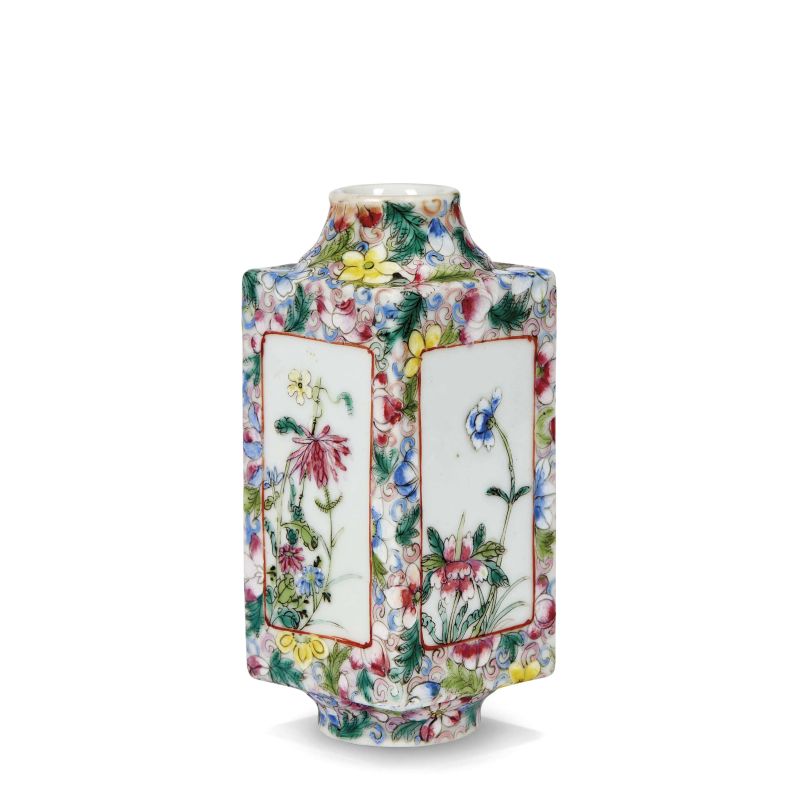 A SQUARE FLORAL VASE, CHINA, LATE QING PERIOD – REPUBLIC PERIOD (1912-1949)  - Asta Arte Orientale  东方艺术 - Pandolfini Casa d'Aste