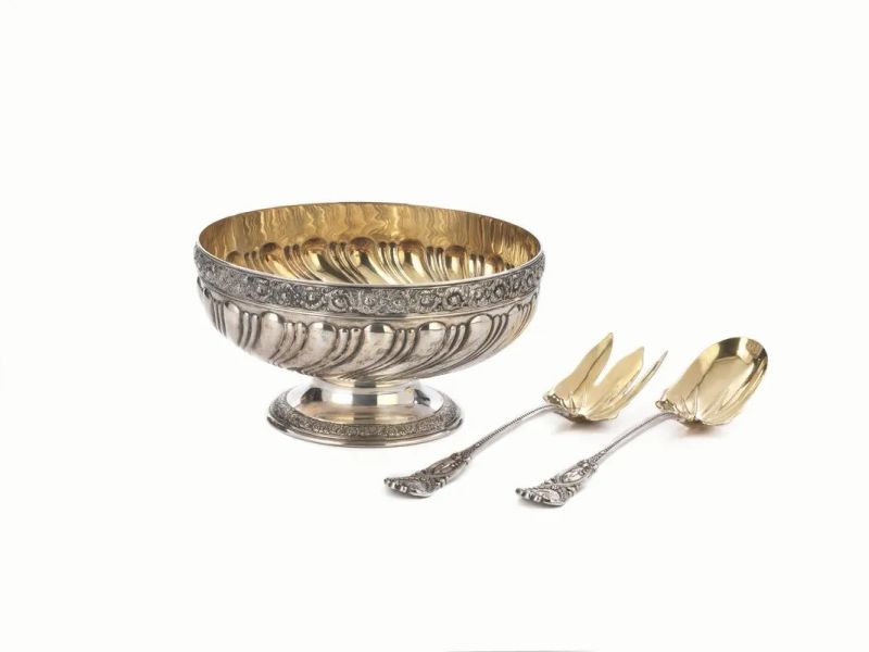 COPPA E DUE POSATE DA PORTATA, TIFFANY, INIZIO SECOLO XX  - Auction ITALIAN, RUSSIAN AND EUROPEAN SILVER - Pandolfini Casa d'Aste