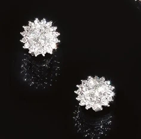 Paio di orecchini in oro bianco e diamanti  - Asta Argenti, Gioielli ed Orologi - Pandolfini Casa d'Aste