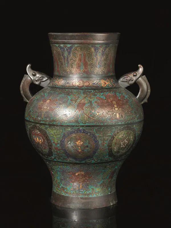Vaso Cina sec. XIX-XX, in metallo cloisonne dalla forma a giara con prese&nbsp;  - Auction Asian Art - Pandolfini Casa d'Aste