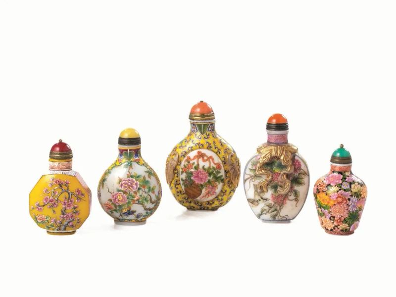 CINQUE SNUFF BOTTLES, CINA SEC. XX&nbsp;&nbsp;&nbsp;&nbsp;&nbsp;&nbsp;&nbsp;&nbsp;&nbsp;&nbsp;&nbsp;&nbsp;&nbsp;&nbsp;&nbsp;&nbsp;&nbsp;&nbsp;&nbsp;&nbsp;&nbsp;&nbsp;&nbsp;&nbsp;&nbsp;&nbsp;&nbsp;&nbsp;&nbsp;&nbsp;&nbsp;&nbsp;&nbsp;&nbsp;&nbsp;&nbsp;&nbsp;&nbsp;&nbsp;&nbsp;&nbsp;  - Auction Asian Art - Pandolfini Casa d'Aste