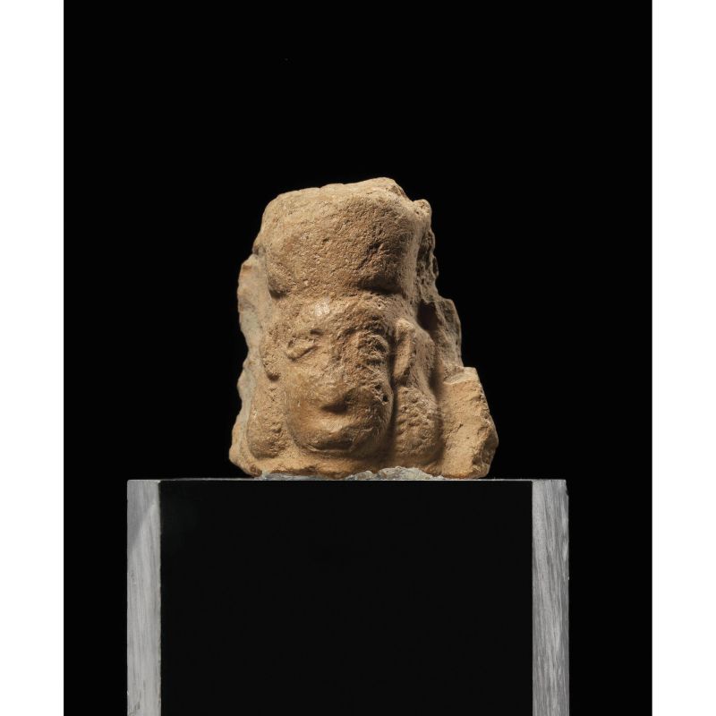 TESTINA ANTROPOMORFA  - Auction ARCHAEOLOGY - Pandolfini Casa d'Aste