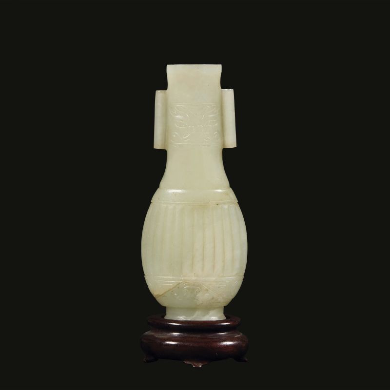 A SMALL JADE VASE, CHINA QING DYNASTY, 18TH CENTURY  - Auction Asian Art | &#19996;&#26041;&#33402;&#26415; - Pandolfini Casa d'Aste