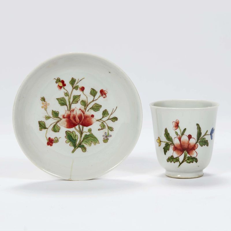 TAZZINA CON PIATTINO, DOCCIA, MANIFATTURA GINORI, 1745-1750  - Auction TIMED AUCTION | A HUNDRED COLLECTABLE CUPS - Pandolfini Casa d'Aste