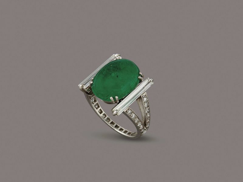 ANELLO IN PLATINO CON SMERALDO CABOCHON E DIAMANTI  - Auction FINE JEWELS - Pandolfini Casa d'Aste