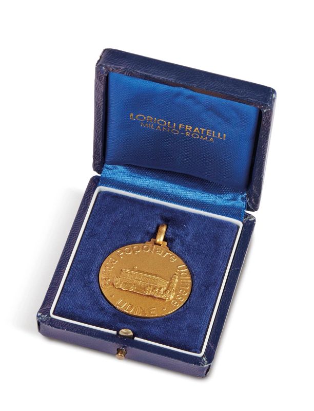      UNDICI MEDAGLIE D&rsquo;ORO DELLA BANCA POPOLARE UDINESE   - Auction ONLINE AUCTION | AUREA. ITALIAN AND FOREIGN GOLD COINS AND MEDALS - Pandolfini Casa d'Aste