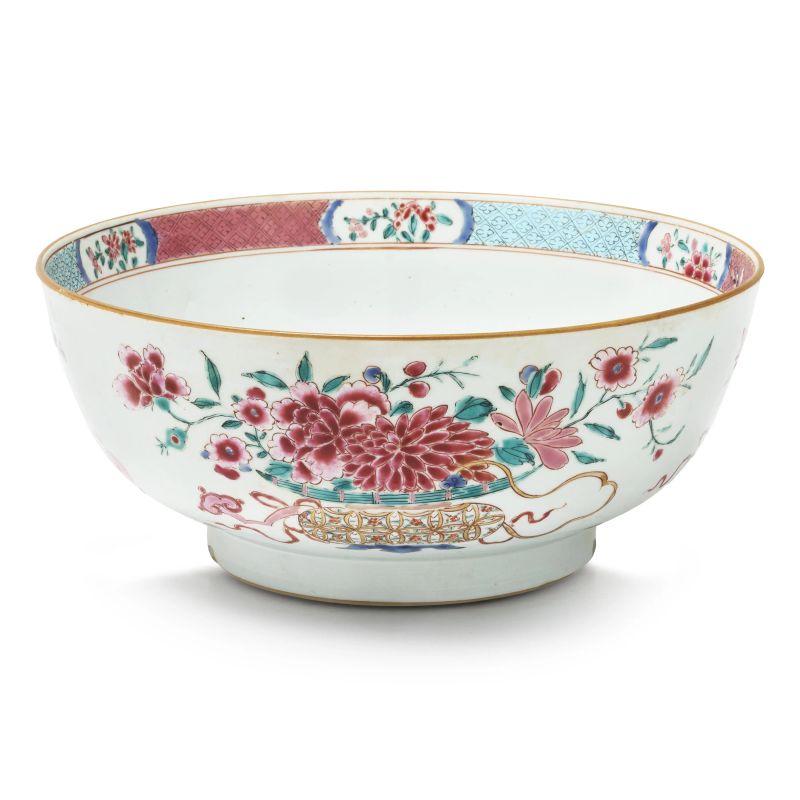 



A FAMILLE ROSE PORCELAIN BOWL, CHINA, QING DYNASTY, 18TH CENTURY, QIANLONG PERIOD  - Auction Asian Art | 东方艺术 - Pandolfini Casa d'Aste