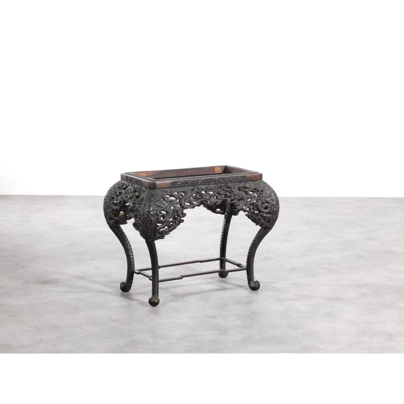 TABLE, CHINA, 19-20TH CENTURIES  - Auction ASIAN ART / &#19996;&#26041;&#33402;&#26415;   - Pandolfini Casa d'Aste