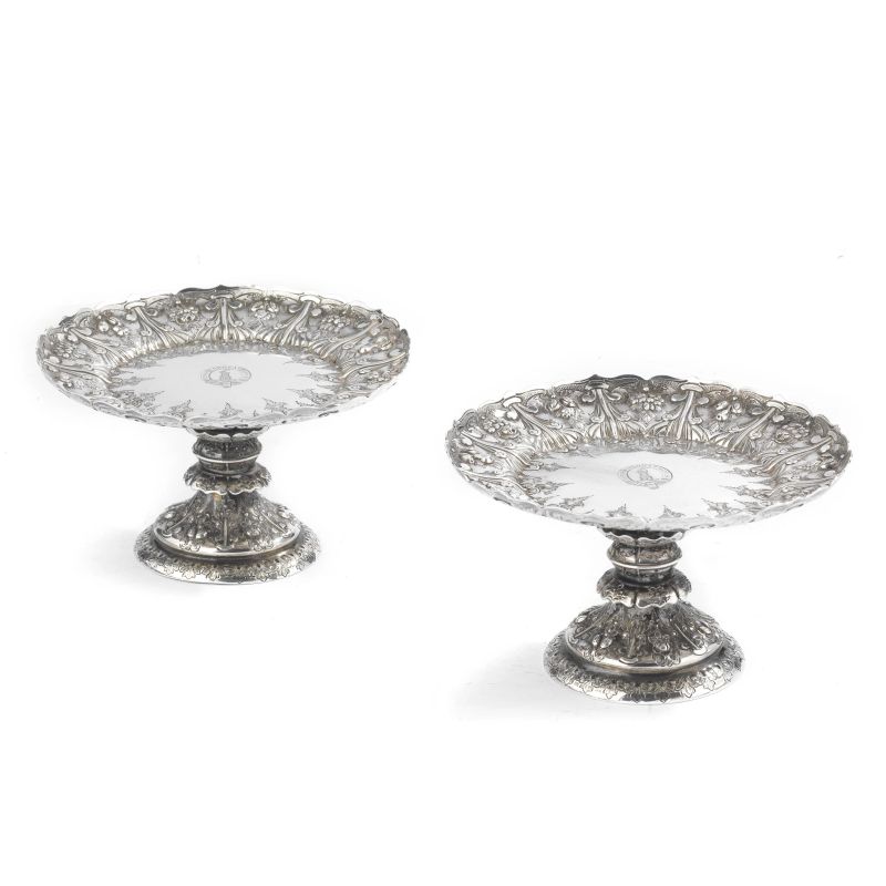 PAIR OF SMALL SILVER STAND, LONDON 1878, MARK OF MARTIN HALL &amp; CO  - Auction ITALIAN AND EUROPEAN SILVER - Pandolfini Casa d'Aste