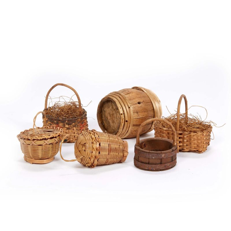 FIVE BASKETS AND A BARREL, NAPLES, 19TH CENTURY  - Auction ONLINE AUCTION | NEAPOLITAN NATIVITY SHEPHERDS - Pandolfini Casa d'Aste